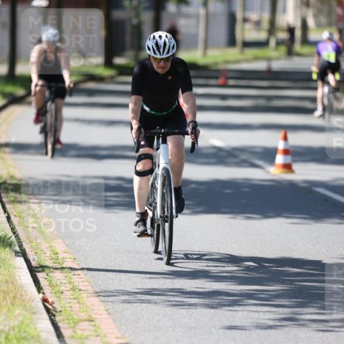 10.08.2025 - GEWOBA Citytriathlon Bremen Yannick Fuchs http://msf.ph/oto/8566412 10.08.2025 14:57:36 Radfahren 340, 398, 413, 420, 437, 452 meine-sportfotos.de