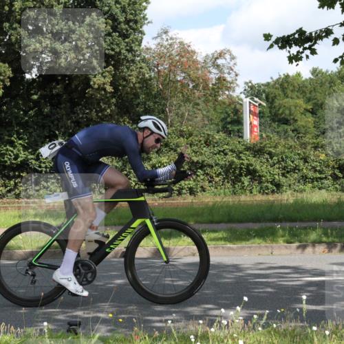 10.08.2025 - GEWOBA Citytriathlon Bremen Yannick Fuchs http://msf.ph/oto/8566418 10.08.2025 12:16:51 Radfahren 567, 783, 822, 877, 915, 1010, 1035, 1039 meine-sportfotos.de
