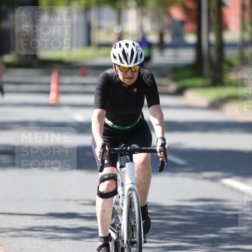10.08.2025 - GEWOBA Citytriathlon Bremen Yannick Fuchs http://msf.ph/oto/8566419 10.08.2025 14:57:37 Radfahren 340, 398, 413, 420, 437, 452 meine-sportfotos.de