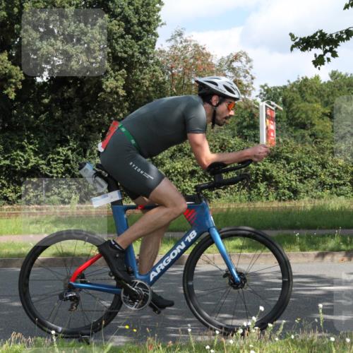 10.08.2025 - GEWOBA Citytriathlon Bremen Yannick Fuchs http://msf.ph/oto/8566421 10.08.2025 12:16:54 Radfahren 567, 783, 822, 877, 915, 1010, 1035, 1037, 1039 meine-sportfotos.de