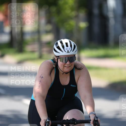 10.08.2025 - GEWOBA Citytriathlon Bremen Yannick Fuchs http://msf.ph/oto/8566432 10.08.2025 14:57:40 Radfahren 340, 398, 413, 420, 437, 452 meine-sportfotos.de