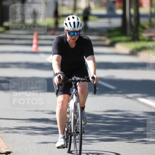 10.08.2025 - GEWOBA Citytriathlon Bremen Yannick Fuchs http://msf.ph/oto/8566435 10.08.2025 14:57:40 Radfahren 340, 398, 413, 420, 437, 452 meine-sportfotos.de