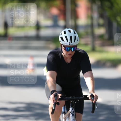 10.08.2025 - GEWOBA Citytriathlon Bremen Yannick Fuchs http://msf.ph/oto/8566437 10.08.2025 14:57:41 Radfahren 398, 413, 420, 437, 452 meine-sportfotos.de