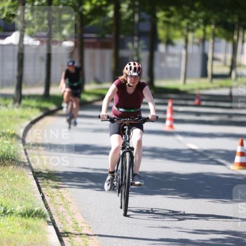 10.08.2025 - GEWOBA Citytriathlon Bremen Yannick Fuchs http://msf.ph/oto/8566445 10.08.2025 14:57:46 Radfahren 398, 413, 420, 437, 452 meine-sportfotos.de