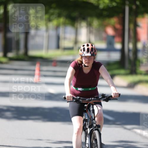 10.08.2025 - GEWOBA Citytriathlon Bremen Yannick Fuchs http://msf.ph/oto/8566450 10.08.2025 14:57:48 Radfahren 398, 420, 437, 452 meine-sportfotos.de