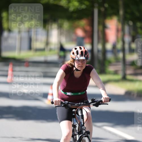 10.08.2025 - GEWOBA Citytriathlon Bremen Yannick Fuchs http://msf.ph/oto/8566452 10.08.2025 14:57:48 Radfahren 398, 420, 437, 452 meine-sportfotos.de