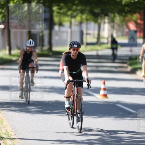 10.08.2025 - GEWOBA Citytriathlon Bremen Yannick Fuchs http://msf.ph/oto/8566459 10.08.2025 14:57:50 Radfahren 398, 420, 437, 452 meine-sportfotos.de