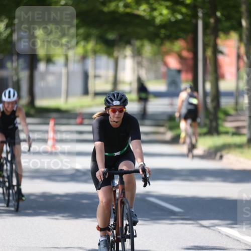 10.08.2025 - GEWOBA Citytriathlon Bremen Yannick Fuchs http://msf.ph/oto/8566462 10.08.2025 14:57:50 Radfahren 398, 420, 437, 452 meine-sportfotos.de