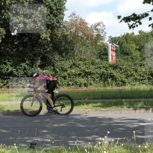 10.08.2025 - GEWOBA Citytriathlon Bremen Yannick Fuchs http://msf.ph/oto/8566469 10.08.2025 12:17:25 Radfahren 671, 766, 856, 912 meine-sportfotos.de