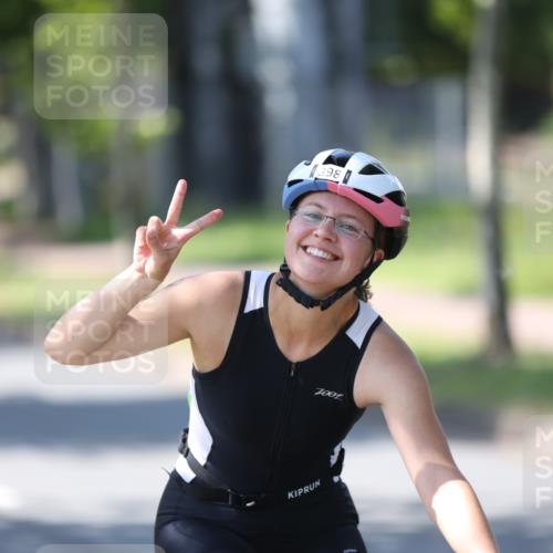 10.08.2025 - GEWOBA Citytriathlon Bremen Yannick Fuchs http://msf.ph/oto/8566470 10.08.2025 14:57:53 Radfahren 398, 420, 452 meine-sportfotos.de