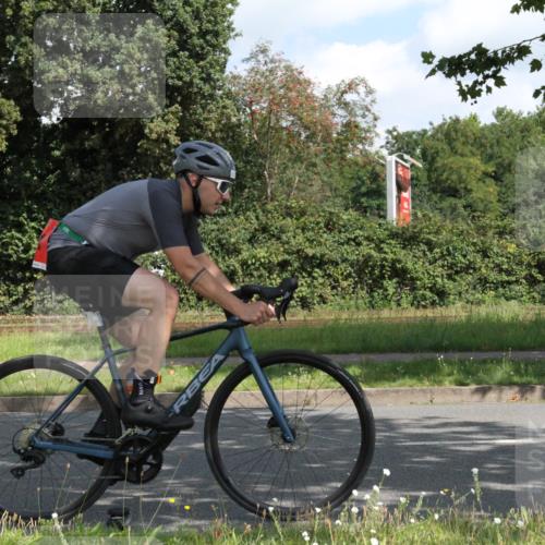 10.08.2025 - GEWOBA Citytriathlon Bremen Yannick Fuchs http://msf.ph/oto/8566472 10.08.2025 12:17:29 Radfahren 671, 766, 856, 912 meine-sportfotos.de