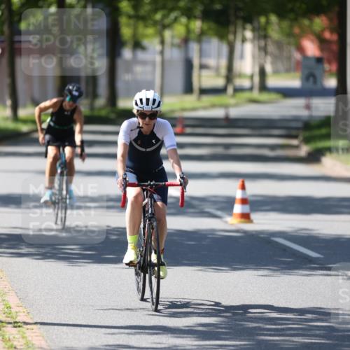 10.08.2025 - GEWOBA Citytriathlon Bremen Yannick Fuchs http://msf.ph/oto/8566481 10.08.2025 14:58:13 Radfahren 425, 512, 515 meine-sportfotos.de