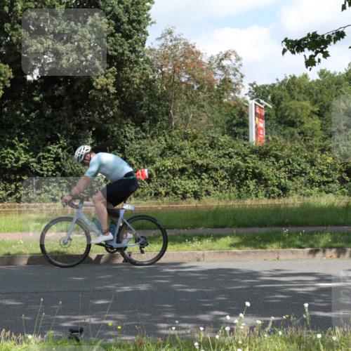 10.08.2025 - GEWOBA Citytriathlon Bremen Yannick Fuchs http://msf.ph/oto/8566482 10.08.2025 12:17:39 Radfahren 560, 566, 671, 766, 912, 1025 meine-sportfotos.de