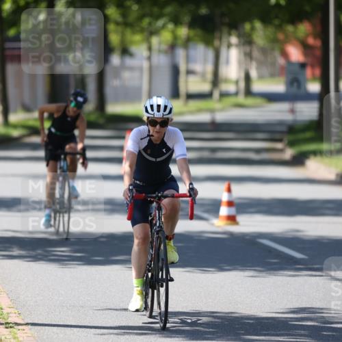 10.08.2025 - GEWOBA Citytriathlon Bremen Yannick Fuchs http://msf.ph/oto/8566483 10.08.2025 14:58:13 Radfahren 425, 512, 515 meine-sportfotos.de