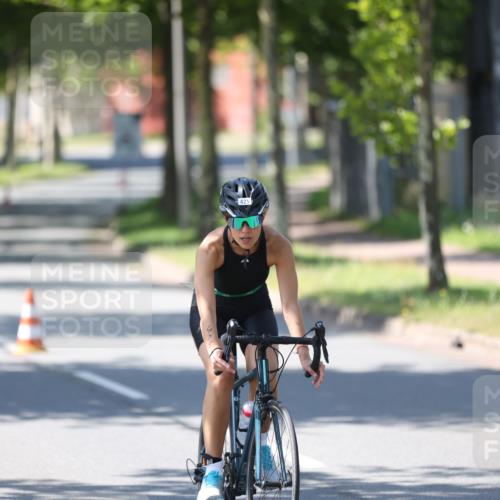 10.08.2025 - GEWOBA Citytriathlon Bremen Yannick Fuchs http://msf.ph/oto/8566490 10.08.2025 14:58:15 Radfahren 425, 512, 515 meine-sportfotos.de