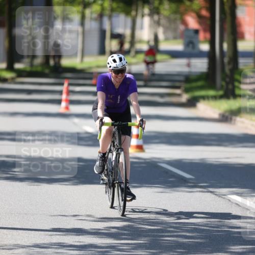 10.08.2025 - GEWOBA Citytriathlon Bremen Yannick Fuchs http://msf.ph/oto/8566496 10.08.2025 14:58:40 Radfahren 319, 421, 521 meine-sportfotos.de