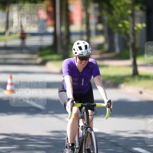 10.08.2025 - GEWOBA Citytriathlon Bremen Yannick Fuchs http://msf.ph/oto/8566500 10.08.2025 14:58:41 Radfahren 319, 421, 521 meine-sportfotos.de