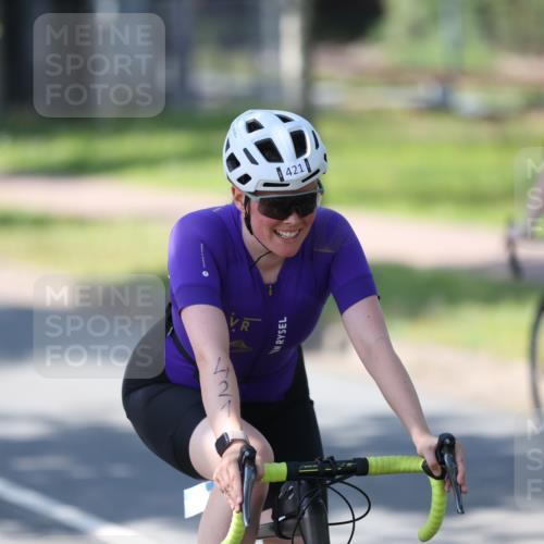 10.08.2025 - GEWOBA Citytriathlon Bremen Yannick Fuchs http://msf.ph/oto/8566501 10.08.2025 14:58:42 Radfahren 319, 421, 521 meine-sportfotos.de