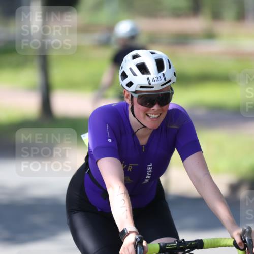 10.08.2025 - GEWOBA Citytriathlon Bremen Yannick Fuchs http://msf.ph/oto/8566503 10.08.2025 14:58:42 Radfahren 319, 421, 521 meine-sportfotos.de