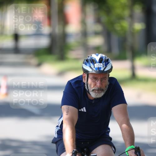 10.08.2025 - GEWOBA Citytriathlon Bremen Yannick Fuchs http://msf.ph/oto/8566508 10.08.2025 14:58:51 Radfahren 319, 521 meine-sportfotos.de