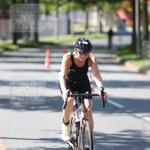 10.08.2025 - GEWOBA Citytriathlon Bremen Yannick Fuchs http://msf.ph/oto/8566511 10.08.2025 14:58:53 Radfahren 319, 521 meine-sportfotos.de