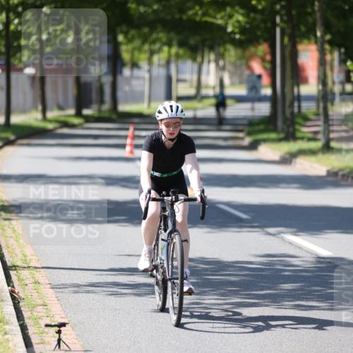 10.08.2025 - GEWOBA Citytriathlon Bremen Yannick Fuchs http://msf.ph/oto/8566530 10.08.2025 14:59:49 Radfahren 380 meine-sportfotos.de