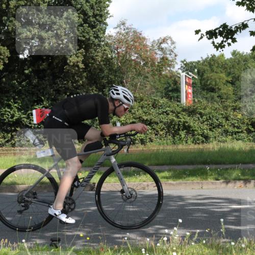 10.08.2025 - GEWOBA Citytriathlon Bremen Yannick Fuchs http://msf.ph/oto/8566560 10.08.2025 12:18:12 Radfahren 553, 579, 582, 794, 833, 867, 914, 966, 973, 977 meine-sportfotos.de