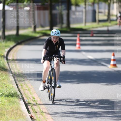 10.08.2025 - GEWOBA Citytriathlon Bremen Yannick Fuchs http://msf.ph/oto/8566569 10.08.2025 15:03:00 Radfahren 236, 354, 529 meine-sportfotos.de
