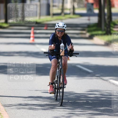 10.08.2025 - GEWOBA Citytriathlon Bremen Yannick Fuchs http://msf.ph/oto/8566578 10.08.2025 15:03:11 Radfahren 529 meine-sportfotos.de