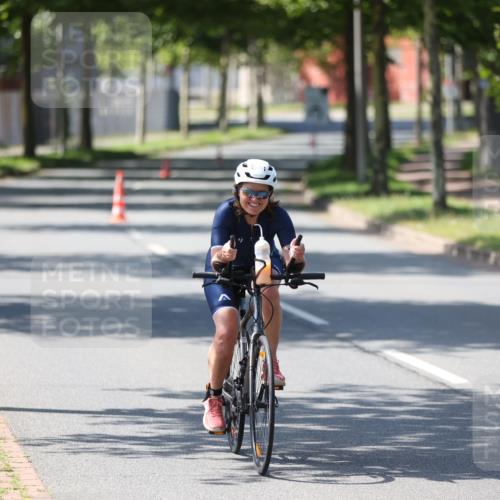 10.08.2025 - GEWOBA Citytriathlon Bremen Yannick Fuchs http://msf.ph/oto/8566580 10.08.2025 15:03:11 Radfahren 529 meine-sportfotos.de