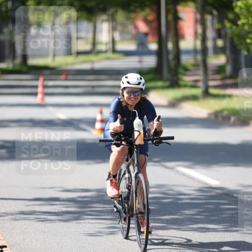 10.08.2025 - GEWOBA Citytriathlon Bremen Yannick Fuchs http://msf.ph/oto/8566581 10.08.2025 15:03:11 Radfahren 529 meine-sportfotos.de