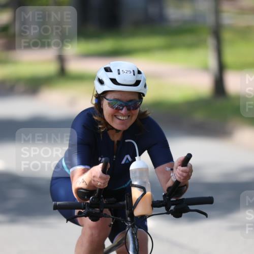 10.08.2025 - GEWOBA Citytriathlon Bremen Yannick Fuchs http://msf.ph/oto/8566587 10.08.2025 15:03:12 Radfahren 529 meine-sportfotos.de