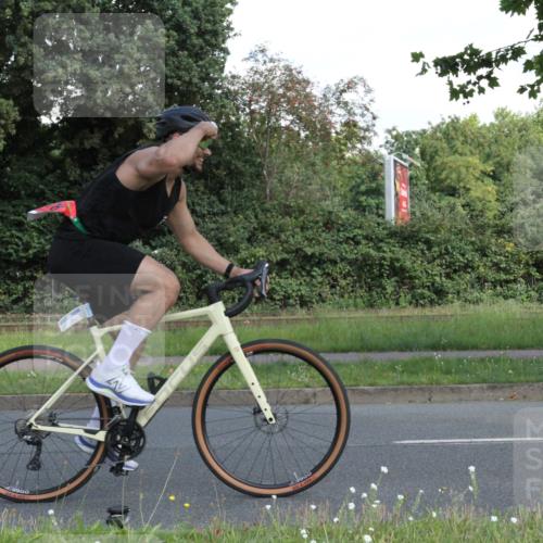 10.08.2025 - GEWOBA Citytriathlon Bremen Yannick Fuchs http://msf.ph/oto/8566594 10.08.2025 12:18:35 Radfahren 584, 637, 642, 652, 678, 680, 759, 763, 781, 855, 919, 973, 1015, 1018, 1029 meine-sportfotos.de
