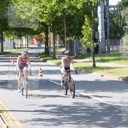 10.08.2025 - GEWOBA Citytriathlon Bremen Yannick Fuchs http://msf.ph/oto/8566595 10.08.2025 15:04:46 Radfahren 476, 477 meine-sportfotos.de