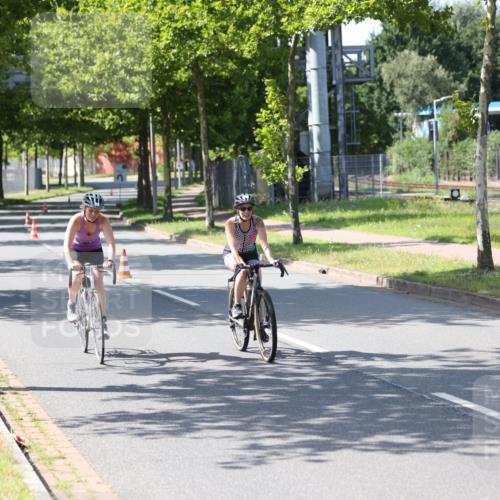 10.08.2025 - GEWOBA Citytriathlon Bremen Yannick Fuchs http://msf.ph/oto/8566598 10.08.2025 15:04:46 Radfahren 476, 477 meine-sportfotos.de