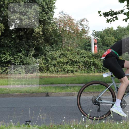 10.08.2025 - GEWOBA Citytriathlon Bremen Yannick Fuchs http://msf.ph/oto/8566612 10.08.2025 12:18:44 Radfahren 556, 584, 642, 652, 678, 759, 781, 789, 790, 825, 853, 855, 919, 1015, 1018, 1029 meine-sportfotos.de