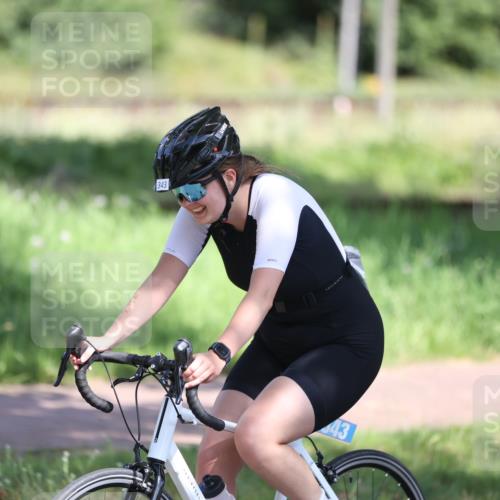 10.08.2025 - GEWOBA Citytriathlon Bremen Yannick Fuchs http://msf.ph/oto/8566620 10.08.2025 15:05:41 Radfahren 513 meine-sportfotos.de