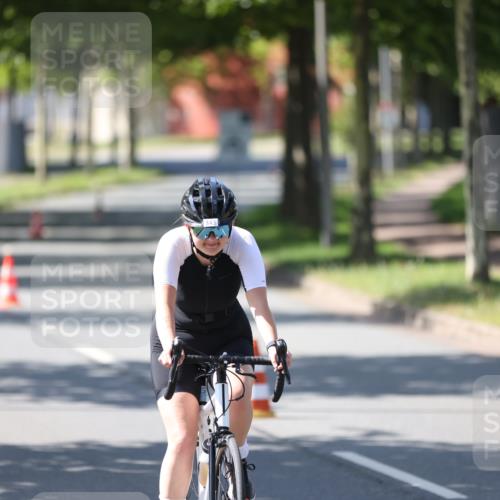 10.08.2025 - GEWOBA Citytriathlon Bremen Yannick Fuchs http://msf.ph/oto/8566628 10.08.2025 15:07:00 Radfahren 343 meine-sportfotos.de