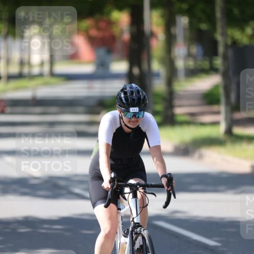 10.08.2025 - GEWOBA Citytriathlon Bremen Yannick Fuchs http://msf.ph/oto/8566630 10.08.2025 15:07:00 Radfahren 343 meine-sportfotos.de