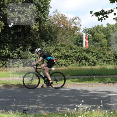 10.08.2025 - GEWOBA Citytriathlon Bremen Yannick Fuchs http://msf.ph/oto/8566643 10.08.2025 12:19:10 Radfahren 709, 750, 804, 978, 982 meine-sportfotos.de