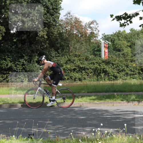 10.08.2025 - GEWOBA Citytriathlon Bremen Yannick Fuchs http://msf.ph/oto/8566645 10.08.2025 12:19:14 Radfahren 709, 750, 762, 804, 1033 meine-sportfotos.de