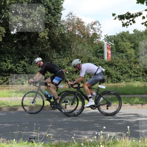 10.08.2025 - GEWOBA Citytriathlon Bremen Yannick Fuchs http://msf.ph/oto/8566647 10.08.2025 12:19:15 Radfahren 709, 750, 762, 804, 1033 meine-sportfotos.de