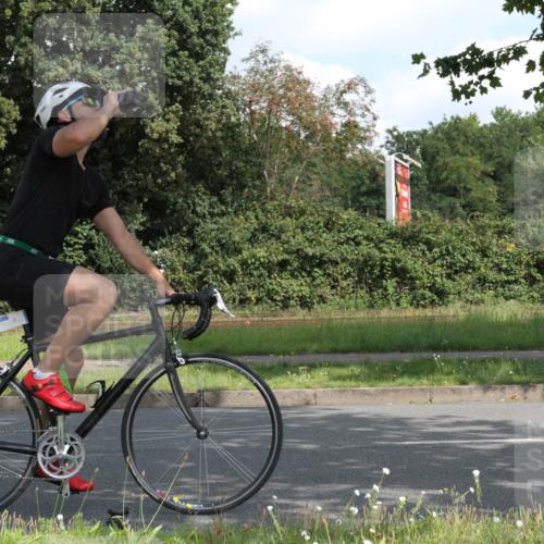 10.08.2025 - GEWOBA Citytriathlon Bremen Yannick Fuchs http://msf.ph/oto/8566651 10.08.2025 12:19:19 Radfahren 709, 750, 762, 804, 872, 1033 meine-sportfotos.de