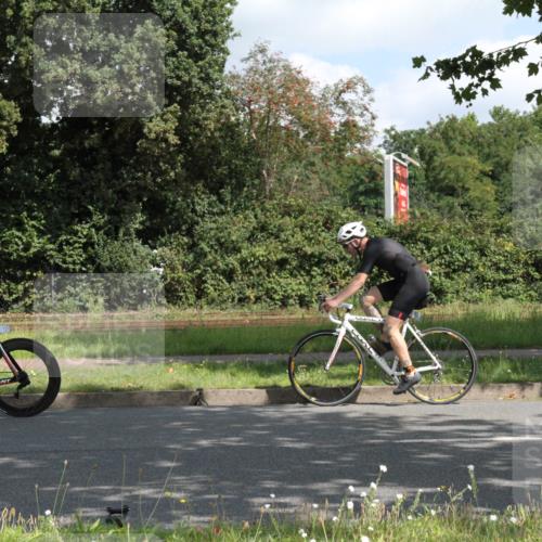 10.08.2025 - GEWOBA Citytriathlon Bremen Yannick Fuchs http://msf.ph/oto/8566655 10.08.2025 12:19:27 Radfahren 749, 750, 762, 804, 872, 1033 meine-sportfotos.de