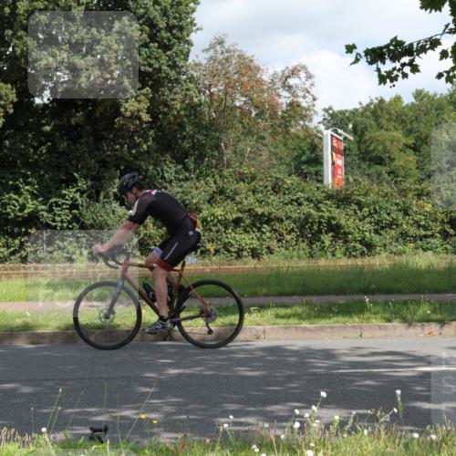 10.08.2025 - GEWOBA Citytriathlon Bremen Yannick Fuchs http://msf.ph/oto/8566698 10.08.2025 12:20:21 Radfahren 565, 570, 596, 631, 720, 844, 892 meine-sportfotos.de