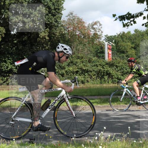 10.08.2025 - GEWOBA Citytriathlon Bremen Yannick Fuchs http://msf.ph/oto/8566700 10.08.2025 12:20:22 Radfahren 563, 565, 570, 596, 631, 720, 734, 844, 892 meine-sportfotos.de