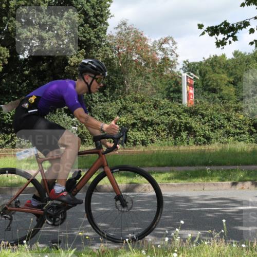 10.08.2025 - GEWOBA Citytriathlon Bremen Yannick Fuchs http://msf.ph/oto/8566725 10.08.2025 12:21:06 Radfahren 555, 558, 581, 662, 701, 758, 772, 785, 795, 813, 869, 969, 1001, 1002 meine-sportfotos.de