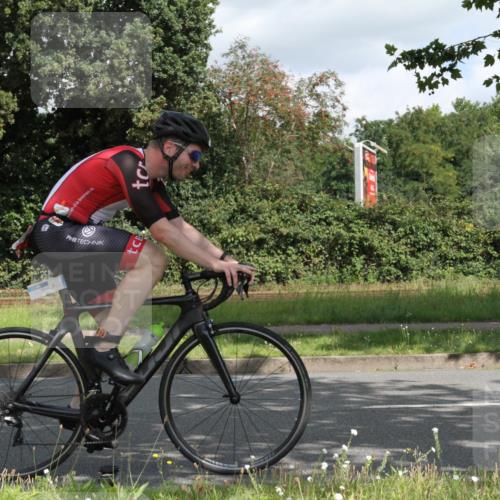 10.08.2025 - GEWOBA Citytriathlon Bremen Yannick Fuchs http://msf.ph/oto/8566726 10.08.2025 12:21:08 Radfahren 555, 558, 581, 662, 701, 758, 785, 795, 813, 869, 969, 975, 1002 meine-sportfotos.de