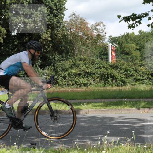 10.08.2025 - GEWOBA Citytriathlon Bremen Yannick Fuchs http://msf.ph/oto/8566751 10.08.2025 12:21:19 Radfahren 555, 618, 662, 758, 761, 785, 813, 869, 913, 949, 969, 975, 1002 meine-sportfotos.de