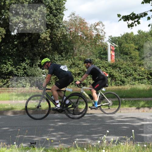 10.08.2025 - GEWOBA Citytriathlon Bremen Yannick Fuchs http://msf.ph/oto/8566783 10.08.2025 12:21:31 Radfahren 618, 761, 913, 923, 949, 975 meine-sportfotos.de